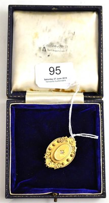 Lot 95 - A Victorian diamond set brooch, stamped '15ct'