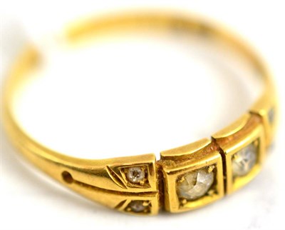 Lot 100 - A late Victorian diamond set ring
