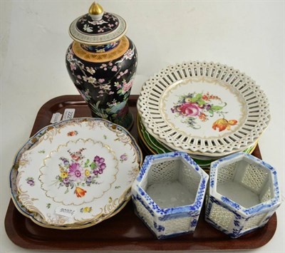 Lot 222 - Two trays including cabinet and other plates, Japanese fern pots and a Chinese famille noir vase