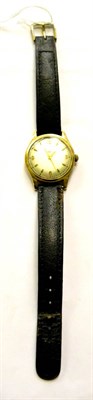 Lot 234 - A 9ct gold gents Avia wristwatch on a leather strap, presentation engraved to reverse