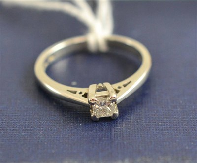 Lot 235 - A platinum princess cut diamond solitaire ring, estimated diamond weight 0.25ct approximately
