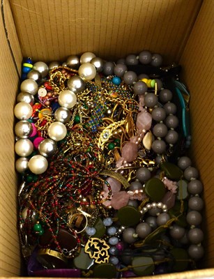 Lot 328 - A large quantity of costume jewellery