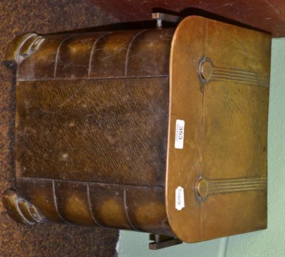 Lot 353 - An early 20th Century metal coal bucket with liner