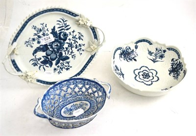 Lot 524 - Worcester blue and white junket dish, Worcester blue and white two handled quatrefoil tray and...