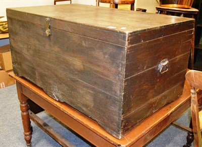 Lot 1035 - An oak hinged silver chest with zinc lining