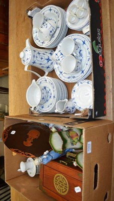 Lot 1094 - Blue and white German porcelain part dinner service, Chinese jewellery box and other assorted...