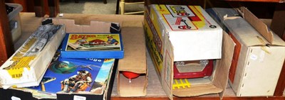 Lot 1105 - Triang truck and three boats, books and other toys