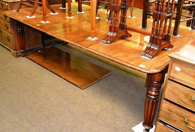 Lot 1237 - Victorian mahogany extending dining table