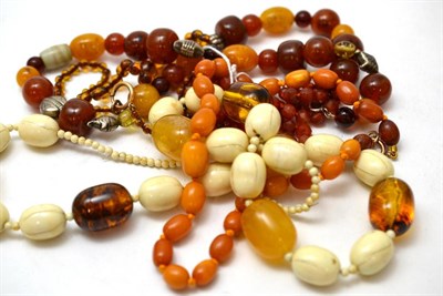 Lot 215 - Assorted 19th century/early 20th century ivory, amber and hardstone beads etc