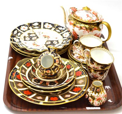 Lot 281 - A group of Royal Crown Derby