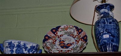 Lot 437 - Japanese Imari dish, a modern Chinese blue and white twin-handled planter and a modern blue and...