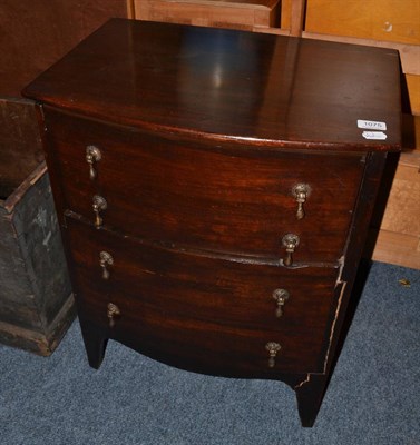 Lot 1075 - A mahogany commode