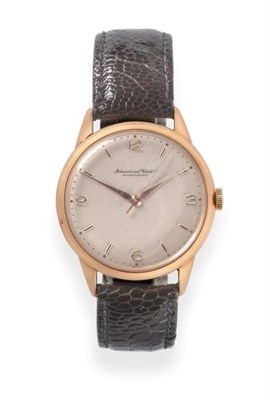 Lot 121 - An 18ct Gold Centre Seconds Wristwatch, signed International Watch Co, Schaffhausen, 1960, (calibre
