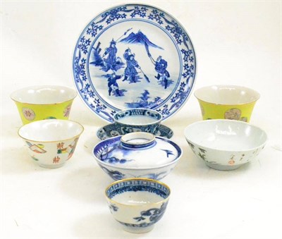 Lot 50 - Pair of yellow ground bowls, two famille rose bowls and six pieces of blue and white porcelain