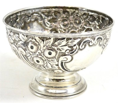 Lot 118 - A silver pedestal bowl, Birmingham 1904