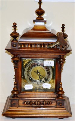Lot 144 - An early 20th century German mantel clock