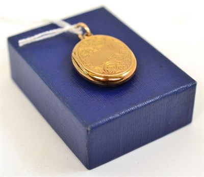 Lot 317 - A 9ct gold locket