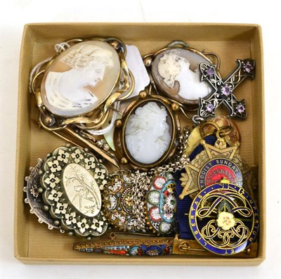 Lot 326 - Three cameo brooches, Victorian brooches, etc