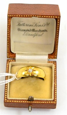 Lot 327 - An 18ct gold diamond solitaire ring