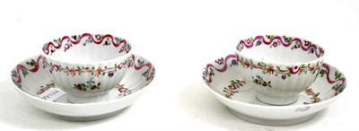 Lot 396 - A pair of Newhall porcelain tea bowls and saucers