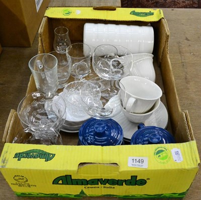 Lot 1149 - A box of modern glassware, ceramics etc