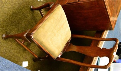 Lot 1453 - Queen Anne walnut side chair