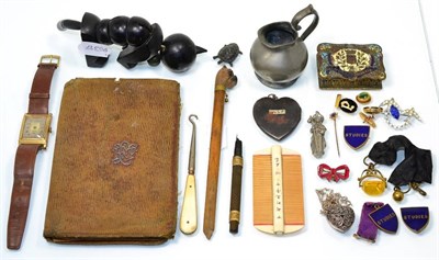 Lot 149 - Miscellaneous items including cufflinks; jewellery; gent's rolled gold watch; comb; early 20th...