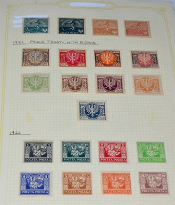 Lot 387 - Poland. A 1919 to 1995 mint and used collection in two albums