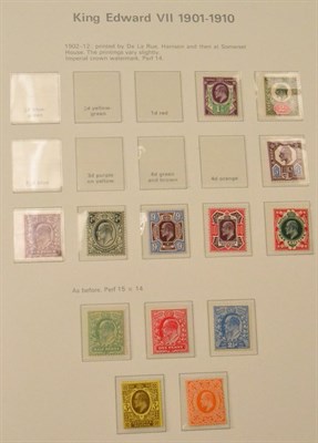 Lot 573 - Great Britain. A mint (majority unmounted) collection from 1901 to 1952. Houses a range of King...