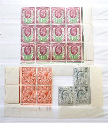 Lot 267 - Great Britain. A collectors assortment of mint and used all reigns. Includes blocks, booklets etc
