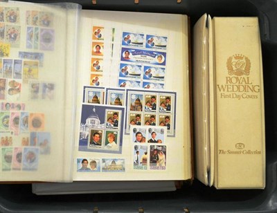 Lot 151 - Royalty. Various Royal events in eleven albums/stockbooks