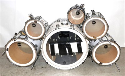 Lot 5076 - DW Drum Kit (Made In The USA) consisting of 22"; Bass no.M260807; 16"; Floor Tom-Tom depth 14";...