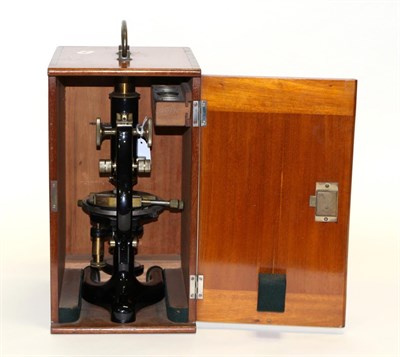 Lot 5157 - Flatters & Garnett Precision Petrological Microscope no.4470, single lens with course/fine...