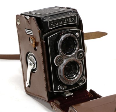 Lot 5226 - Rolleiflex TLR Camera no.1733271, with Carl Zeiss Tessar f3.5 75mm lens, in manufacturers...