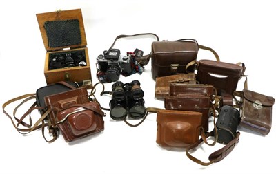 Lot 5243 - Various Cameras including Asahi Pentax H2, Werra, Nettar, Agfa folding, Yashica FX3 and others,...