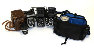 Lot 5265 - Yashica 635 Camera in leather case, Yashicaflex, Weltaflex and Minolta Autocord (4)