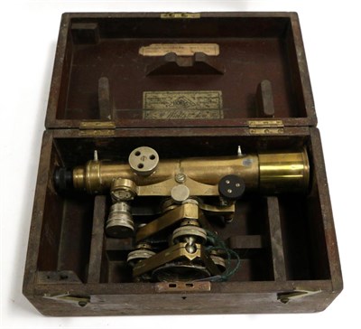 Lot 2085 - E R Watts (London) Surveyors Level no.16424, brass in mahogany box dated 21/12/35