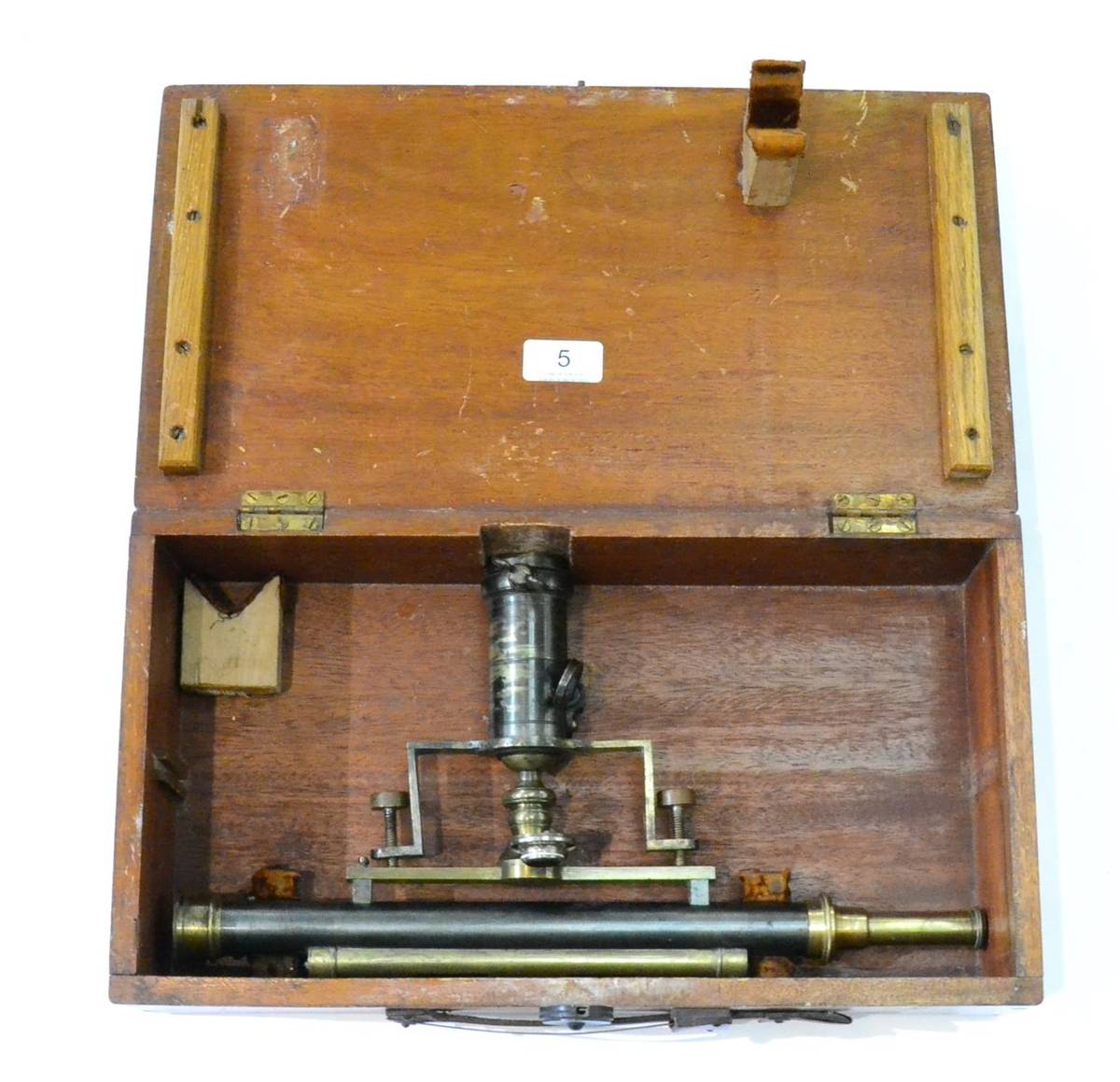 Lot 5 - Gargory (Birmingham) Surveyors Level brass with spirit level to top, in mahogany case