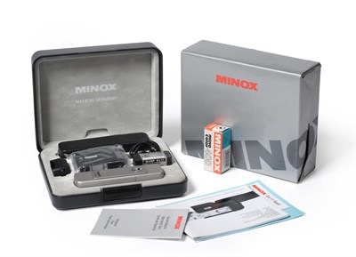 Lot 146 - Minox 60682 TLX Set with case, flash and instructions in plastic display box and original outer box