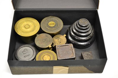 Lot 213 - Various Weights including Set of Bucket Weight (from 30oz), smaller set from 16oz (replacement...