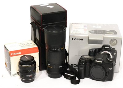 Lot 252 - Canon EOS 5D Camera Body no.0530204097 in original card box, Canon EF f3.5-4.5 28-105mm...