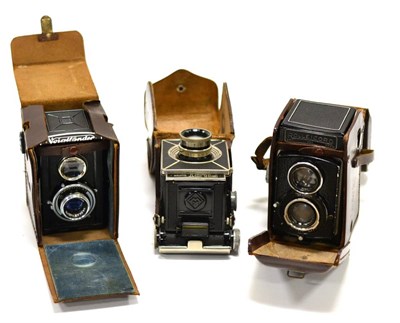 Lot 293 - Rolleicord IIb Camera No.833918 with Carl Zeiss Jena Triotar f3.5, 75mm lens, Voigtlander Brilliant