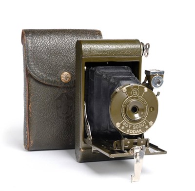 Lot 233 - Kodak Boy Scout Folding Camera in olive green, with 'Be Prepare' legend and crest on lens door,...