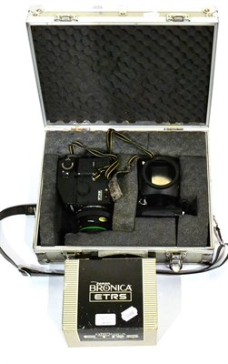 Lot 305 - Zenza Bronica ETRS Camera No.7148044 (with original box), Zenzanon EII f2.8,75mm lens and AE II...