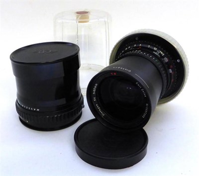Lot 1148 - Carl Zeiss For Hasselblad Sychro Compur Distagon Lens f4, 50mm, black, no. 5897389 together...