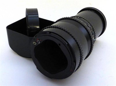 Lot 1149 - Carl Zeiss for Hasselblad Synchro Compur Sonner T* Lens f5.6, 250mm, black, with lens hood
