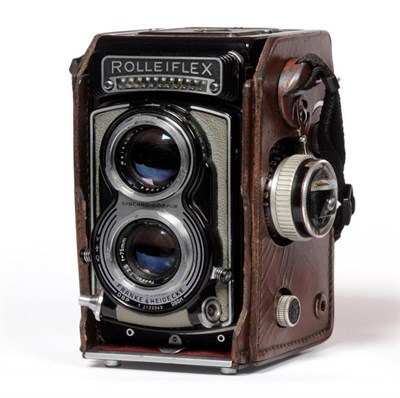 Lot 1204 - Rolleiflex 3.5 Camera grey, no.213343 with Carl Zeiss Tessar f3.5, 75mm lens, in leather case