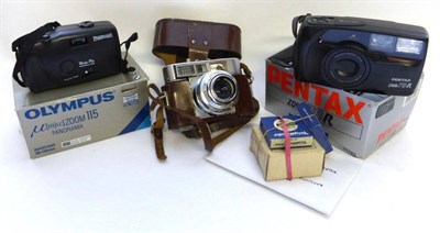 Lot 1231 - Voigtlander Vitomatic II Camera with Voigtlander Color-Skopar f2.8, 50mm lens, in leather case...