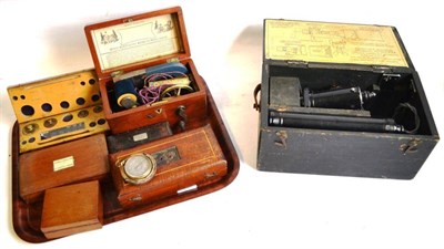 Lot 1004 - Mixed Scientific Instruments, comprising a wooden cased Admiralty Pattern signalling lantern, a...