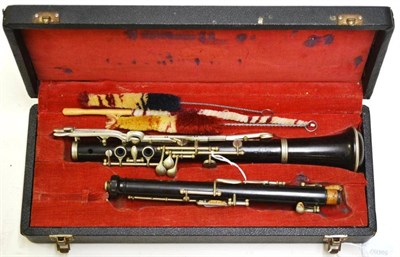 Lot 1094 - An Ebony Oboe by Lesley Shepard, Sussex, with plated keys, in fitted case